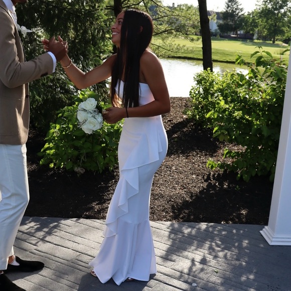 Revolve Dress the Population Paris Gown. Originally $250
Worn once. Dry cleaned - Picture 3 of 6